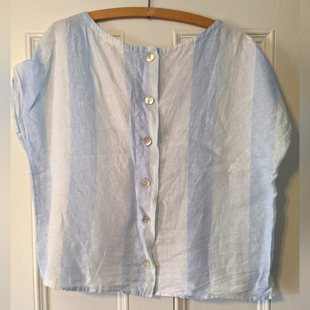 C&C California Linen Relaxed Crop Top Shell Button Back